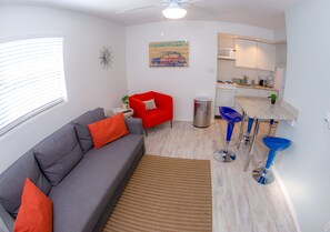 1 Bedroom Pool Side Suite 2 Doubles - St Pete Beach Suites (St. Pete Beach)