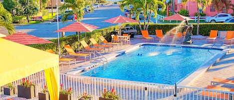 2 outdoor pools, a heated pool, free pool cabanas, pool umbrellas