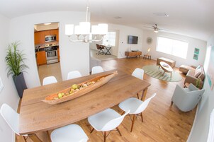 Family Triple Room | In-room safe, individually decorated, individually furnished