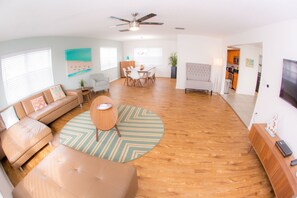 Family Triple Room | Living room - St Pete Beach Suites (St. Pete Beach)