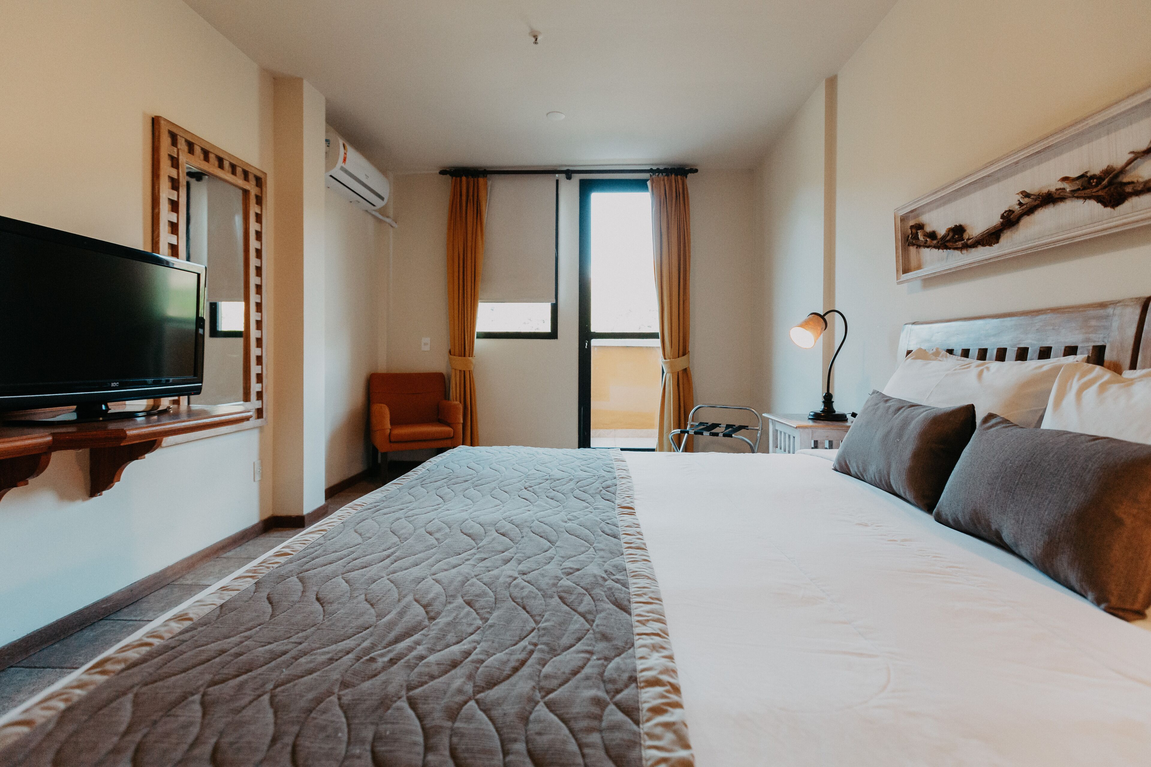 1 bedroom, minibar, free wifi, bed sheets