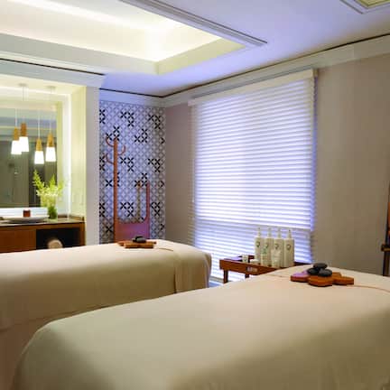 Couples treatment rooms, sauna, hot tub, steam room, body treatments