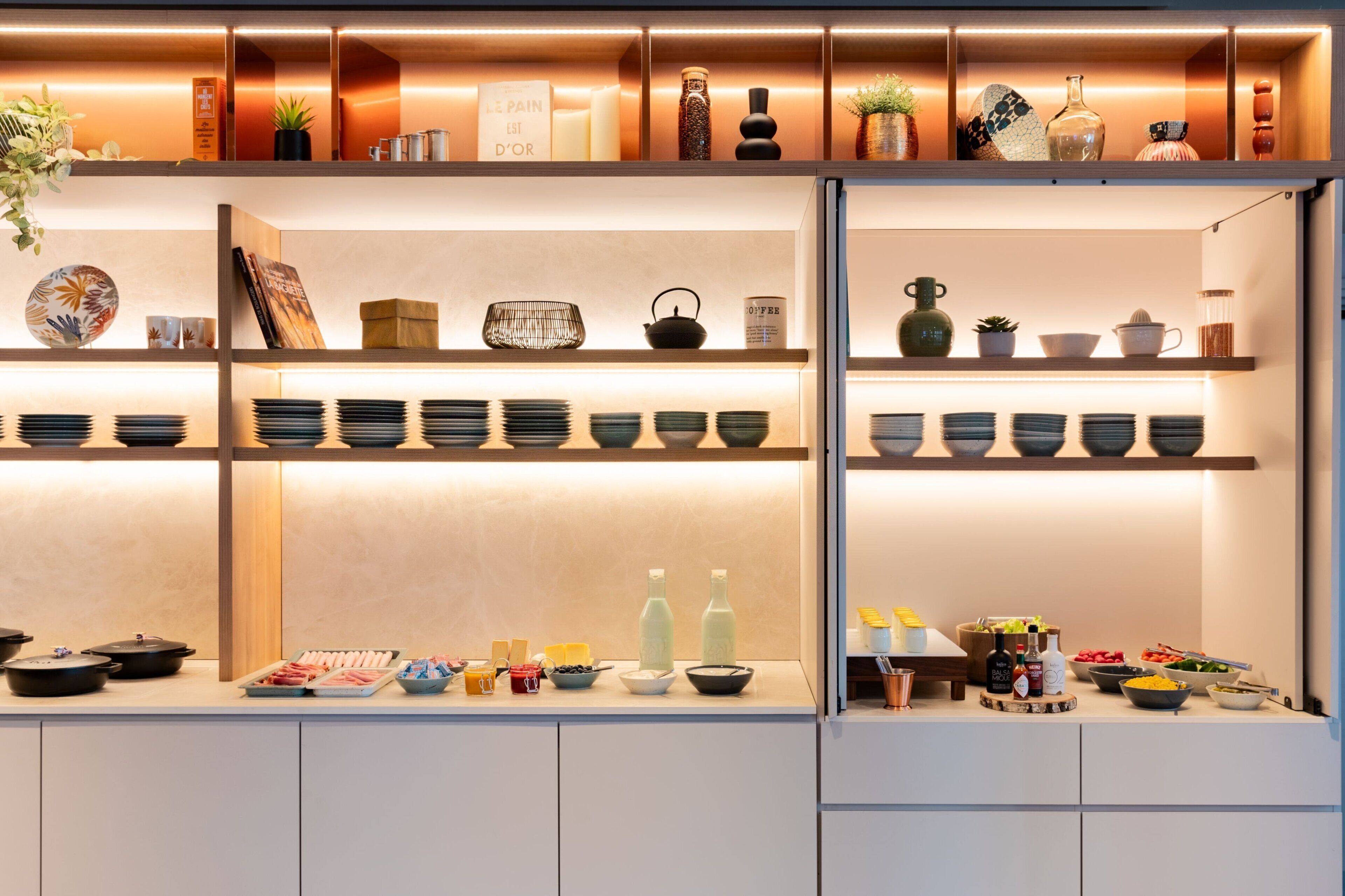 daily buffet breakfast (eur 22 per person)