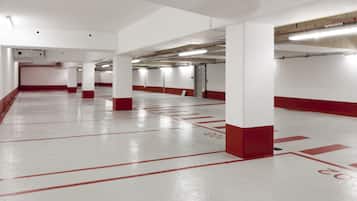 Estacionamento sem manobrista (sujeito a cobrança)