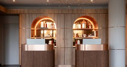 AC Porte Maillot Hotel