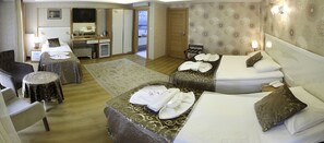 Minibar, värdeförvaringsskåp på rummet och strykjärn/strykbräda