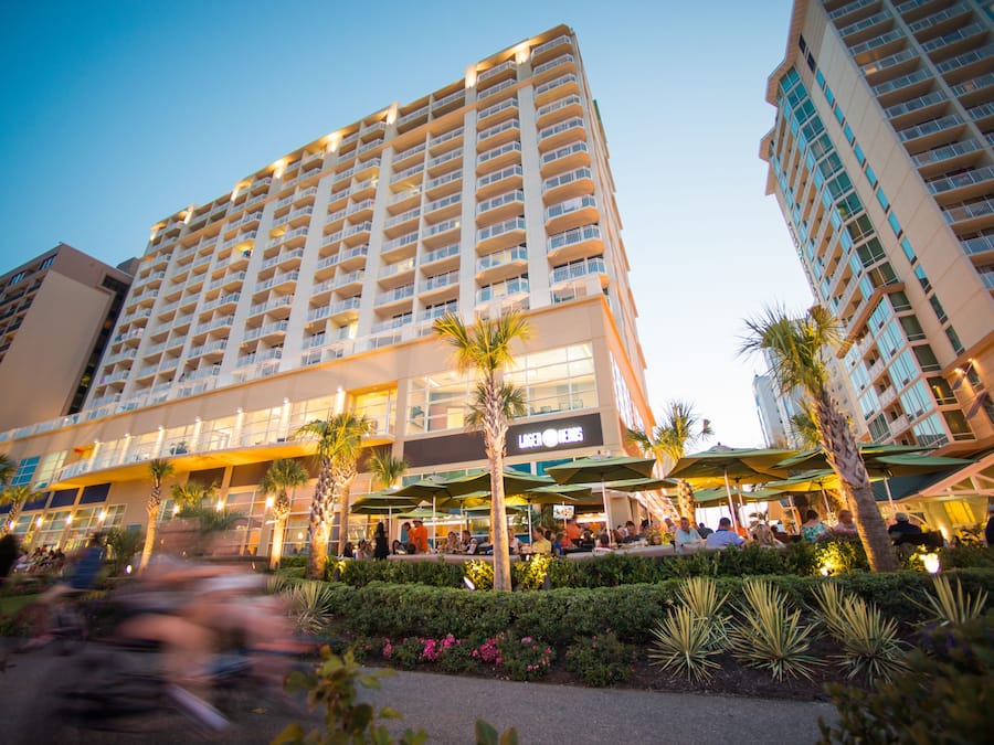 2 restaurants, breakfast, lunch, dinner served; Regional cuisine