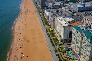 View from room - Hilton Garden Inn Virginia Beach Oceanfront (Virginia Beach)