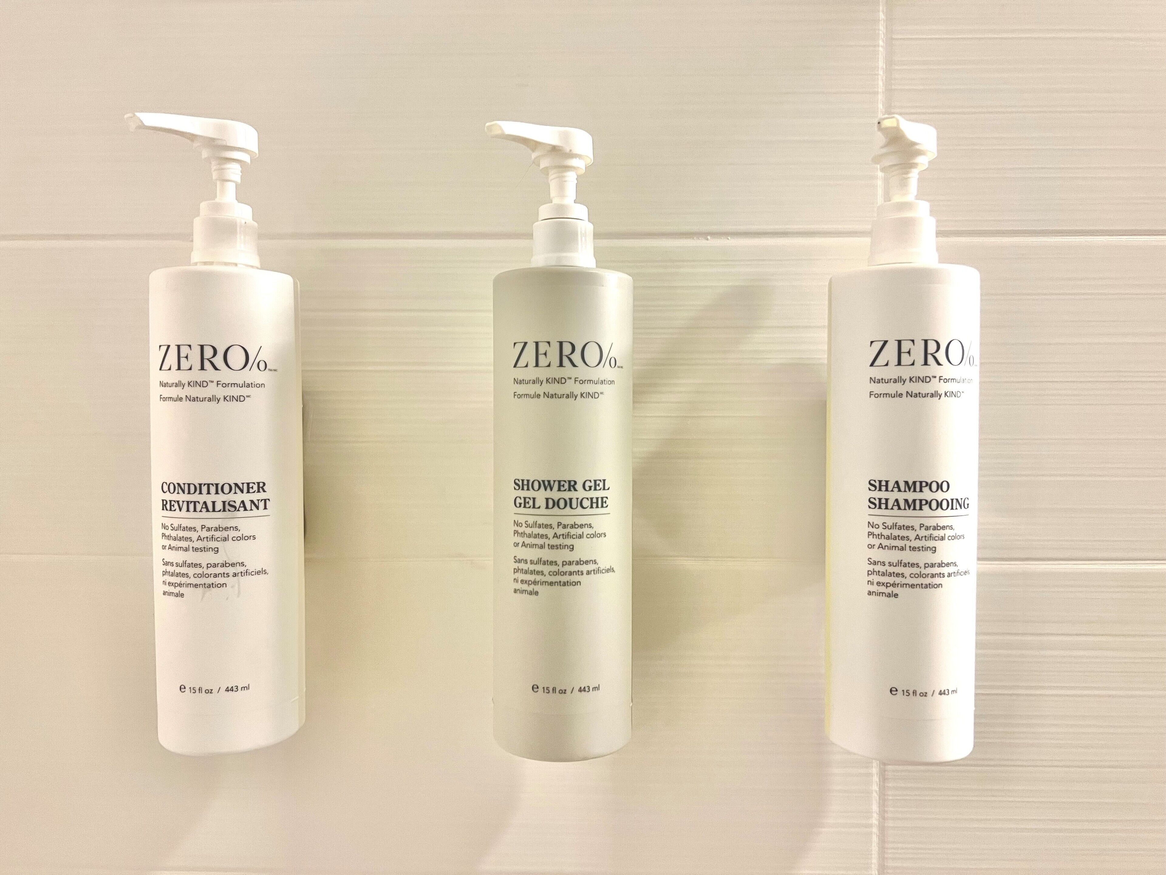 combined shower/bathtub, free toiletries, hair dryer, towels