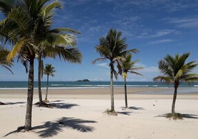 Beach nearby, sun loungers, beach umbrellas, beach towels