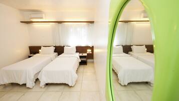 Minibar, cunas gratuitas y camas plegables/adicionales