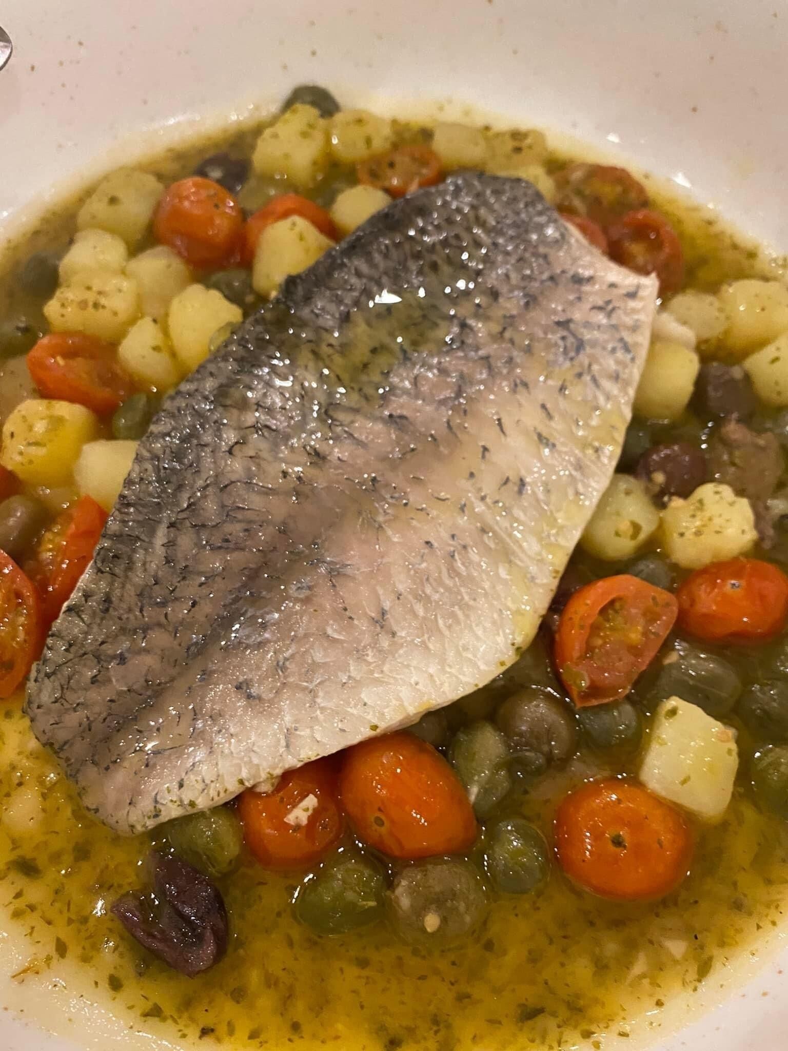 breakfast, lunch, dinner served; thai cuisine