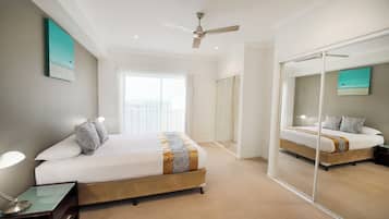 In-room safe, desk, soundproofing, iron/ironing board