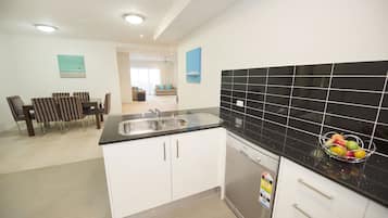 Fridge, microwave, coffee/tea maker, electric kettle