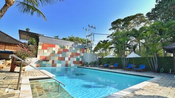 Outdoor pool, open 8:00 AM to 8:00 PM, pool umbrellas, sun loungers