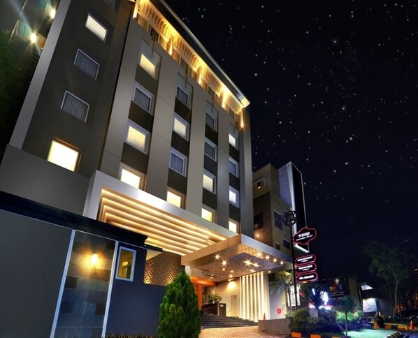 Front of property – evening/night