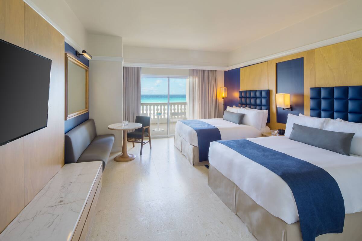 Ocean Front Double | 高級寢具、羽絨被、特厚豪華床墊、迷你吧