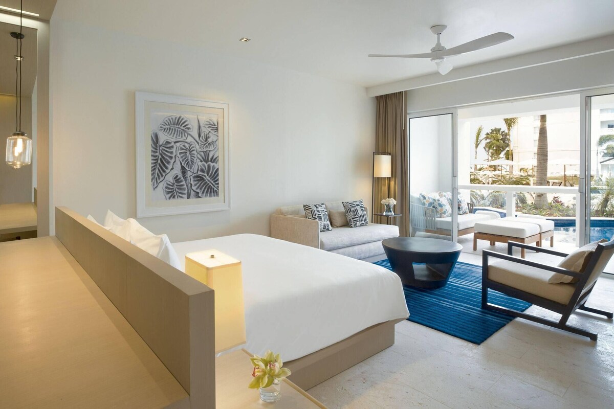 Ropa de cama de alta calidad, edredón, camas con pillow-top y minibar 