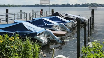 Dock