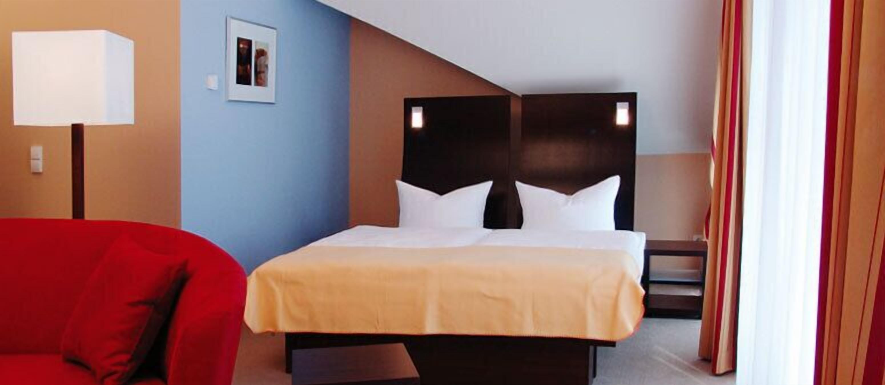 double room single use | individually furnished, desk, cots/infant beds, rollaway beds