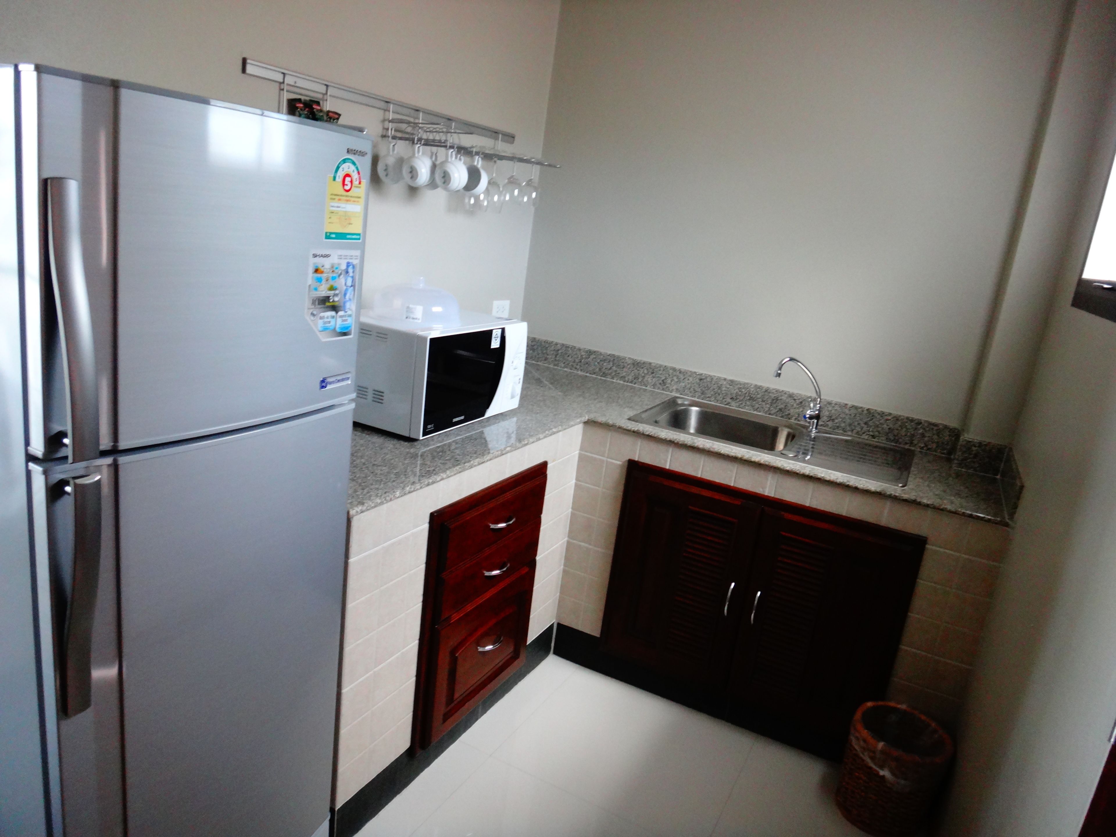 super deluxe | private kitchenette