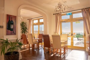 Desayuno inglés (con cargo) los fines de semana