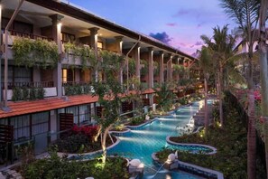 Family Lagoon Pool Access | 部屋からの景観