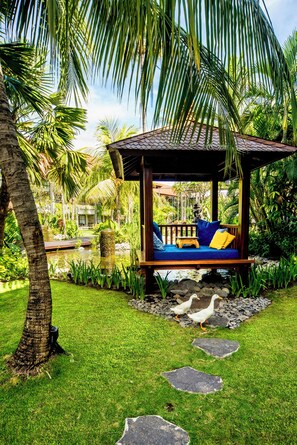 Deluxe Room | View from room - Bali Dynasty Resort (Kuta)