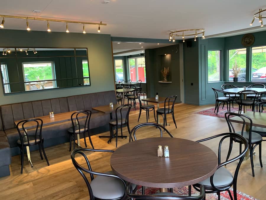 Breakfast, lunch, dinner served; local cuisine