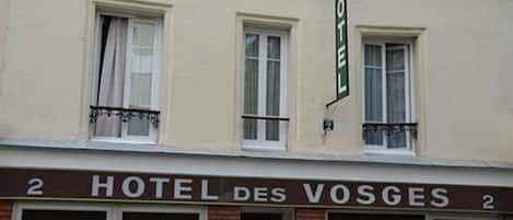 Fassade der Unterkunft – Abend/Nacht