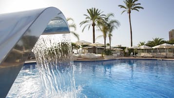 Outdoor pool, pool loungers