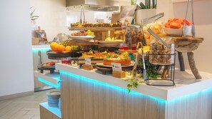 Se sirven desayunos, almuerzos y cenas