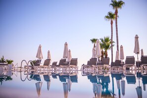 Outdoor pool, pool loungers - Infinity Blu - Designed for Adults (Paralimni)