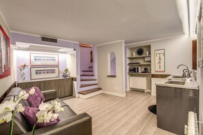 Lägenhet - 2 sovrum | Vardagsrum | 40-tums smart-tv med digitalkanaler