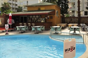 Bar (en la propiedad)