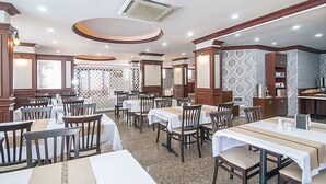 Free daily buffet breakfast - Wasa Hotel (Alanya)