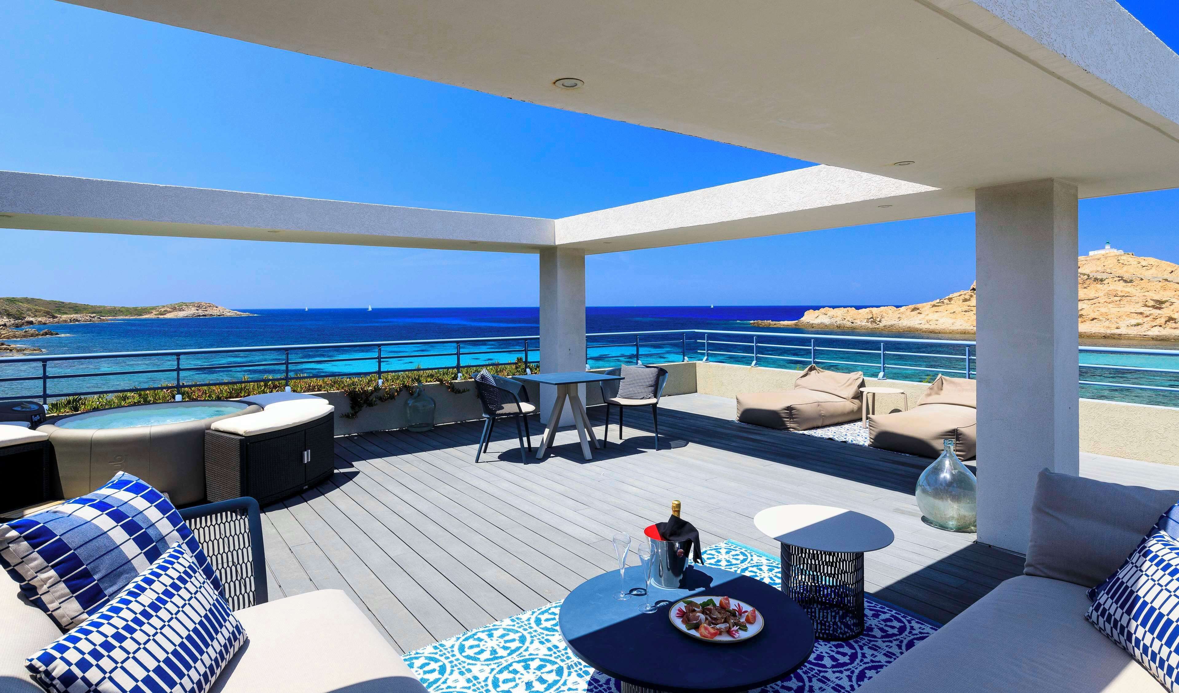 Exclusive-Zimmer, 1 King-Bett, Terrasse (Larger Room) | Balkon