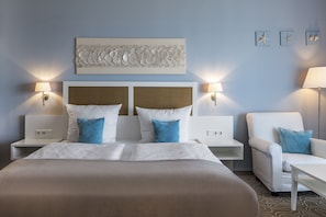 Standard-dobbeltværelse | Opholdsområde | Tv