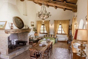 Villa, 2 Bedrooms, 2 Bathrooms | Private kitchen | Fridge, espresso maker, coffee/tea maker, electric kettle - Agriturismo Il Serraglio (Montepulciano)