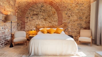 Appartamento, 1 letto queen con divano letto, vista giardino | Copriletto in piuma, culle/letti per bambini (gratuiti), Wi-Fi gratuito