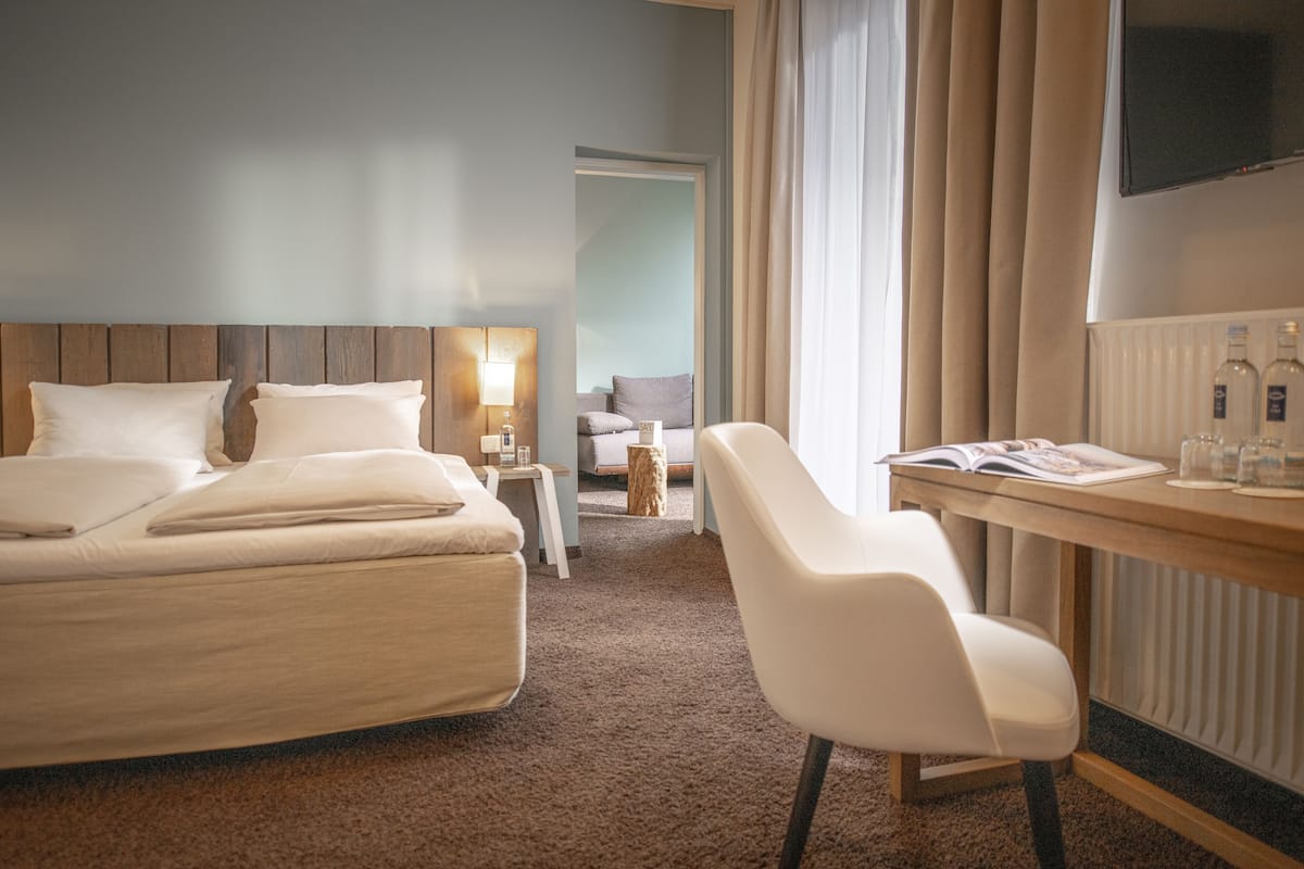 suite | pillow-top beds, in-room safe, desk, blackout curtains