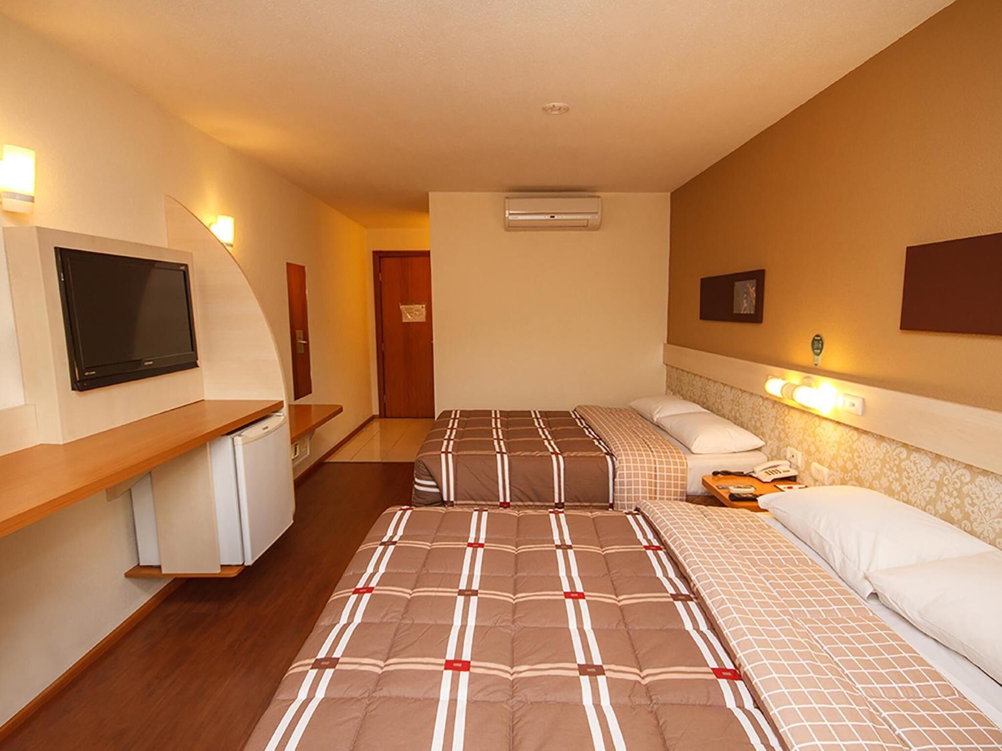 1 bedroom, minibar, in-room safe, desk