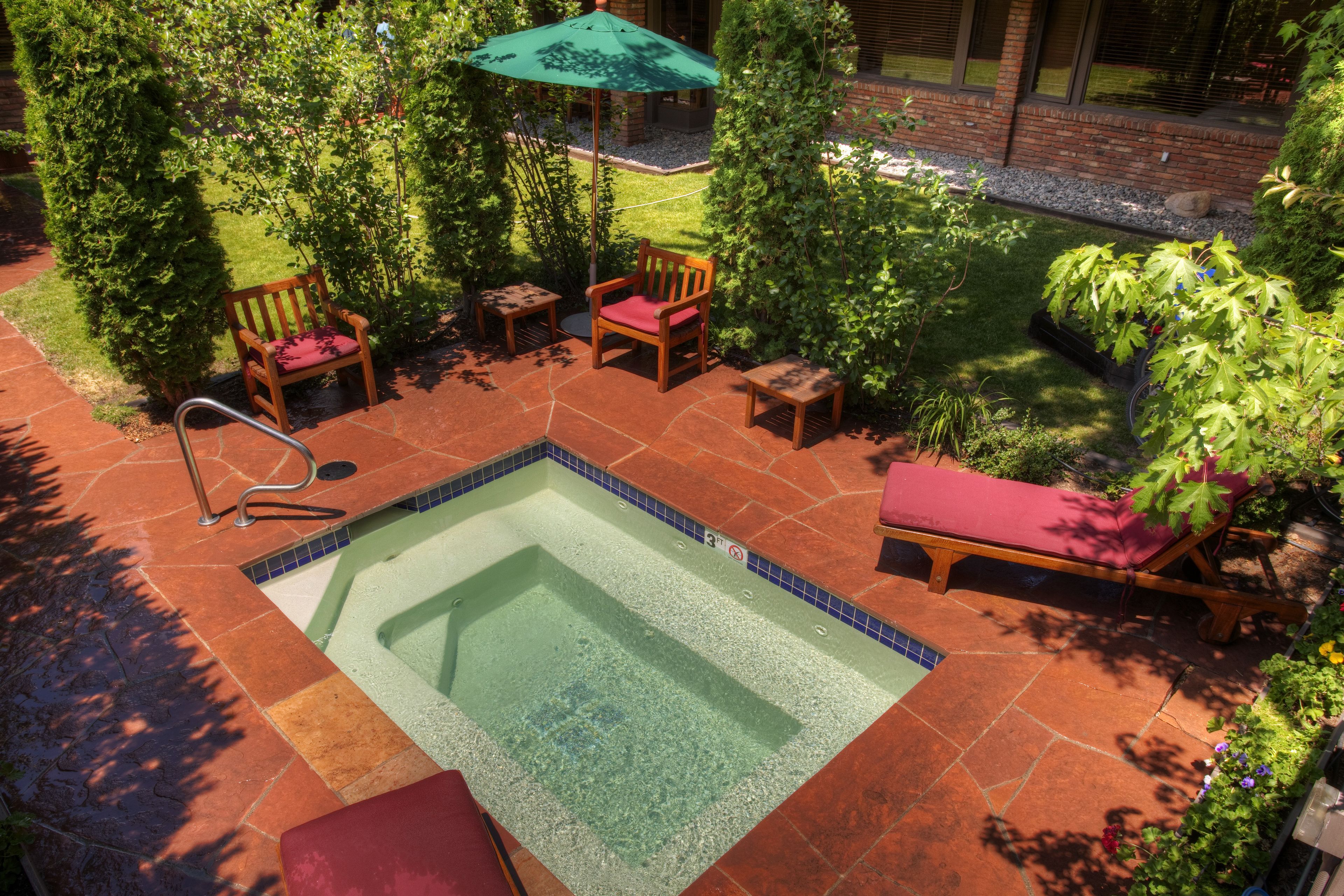 Bañera de hidromasaje exterior