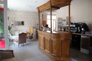 Bar (di hartanah)