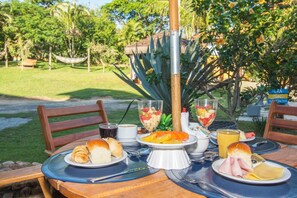 Dining - Pousada Sarata Ferradura (Buzios)