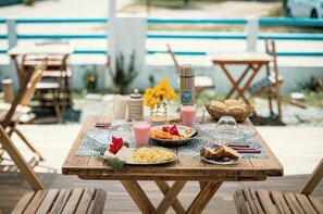 Petit déjeuner préparé à la commande compris tous les jours