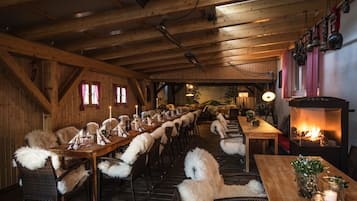 Breakfast, lunch, dinner served; German cuisine, alfresco dining