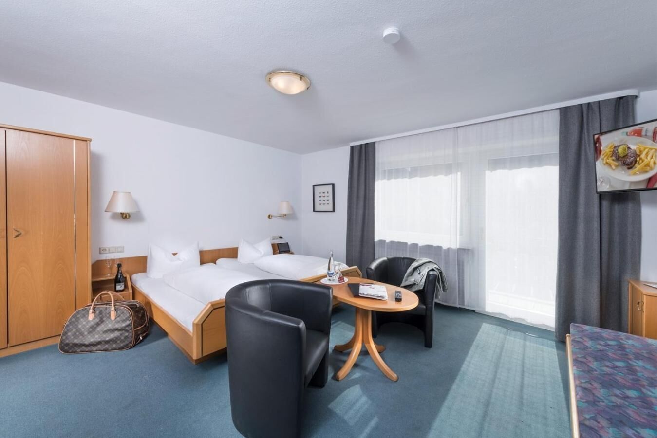 in-room safe, desk, free wifi, bed sheets