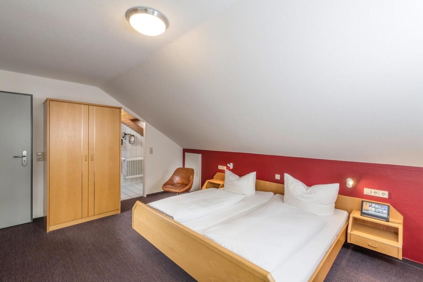 in-room safe, desk, free wifi, bed sheets