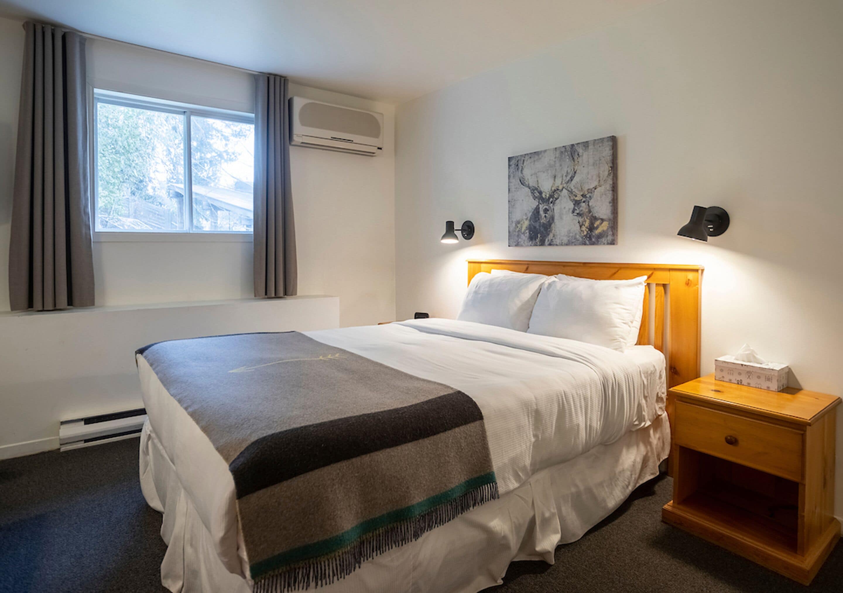 room, 1 queen bed | 1 bedroom, blackout curtains, iron/ironing board, free wifi